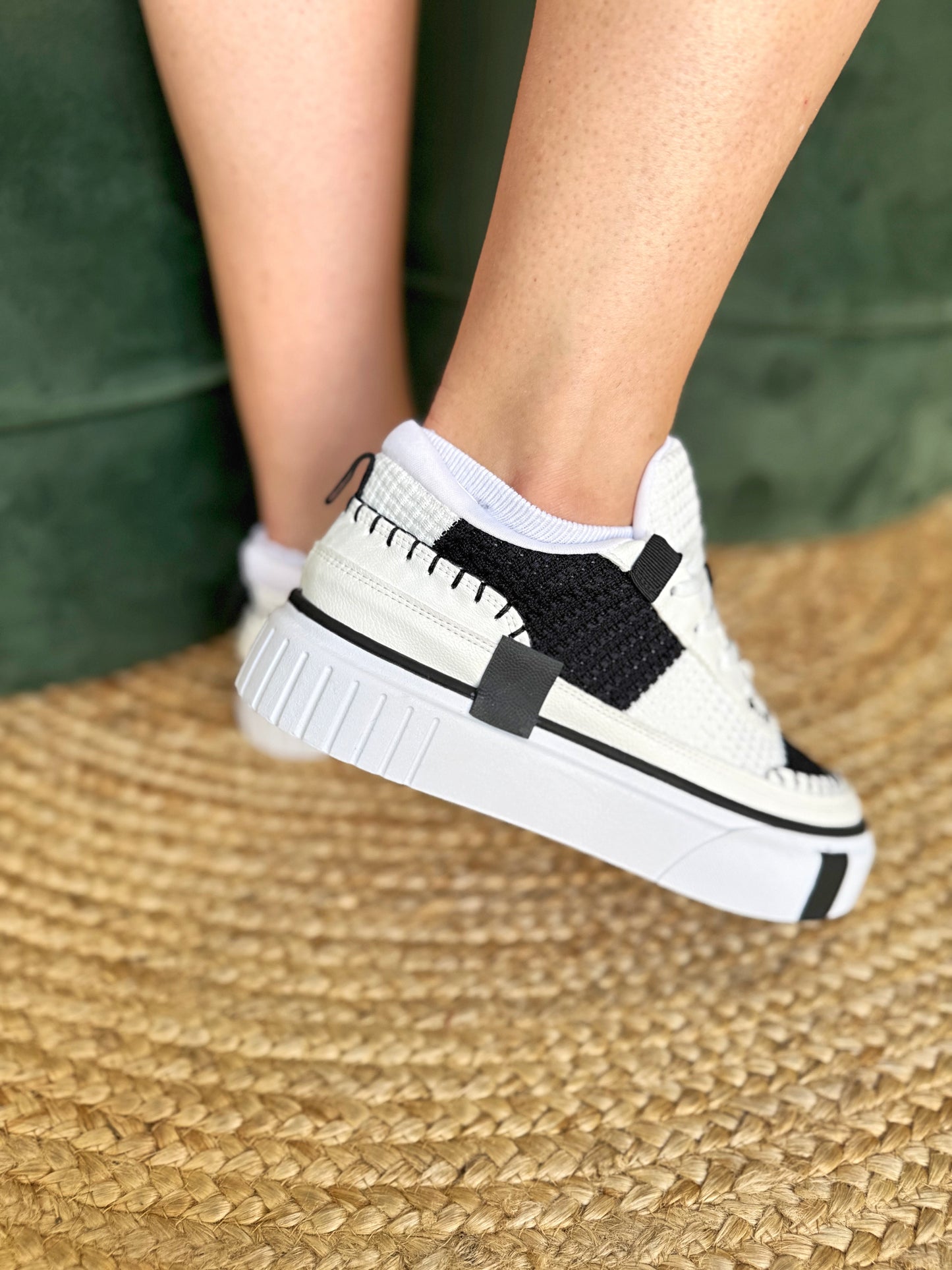 Tênis Lolita - Branco e Preto