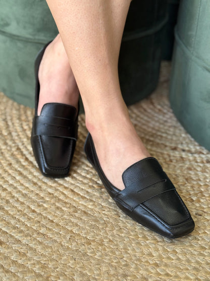 Sapatilha Helena Couro - Preto