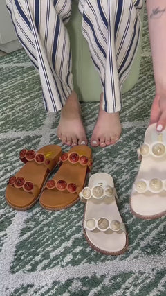 Papete Fran TUTTE nas cores off-white e caramelo